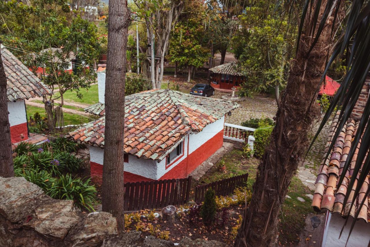 Hotel Y Centro De Convenciones Pueblito De Yerbabuena Paraiso Natural Chía Buitenkant foto