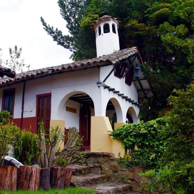 Hotel Y Centro De Convenciones Pueblito De Yerbabuena Paraiso Natural Chía Buitenkant foto
